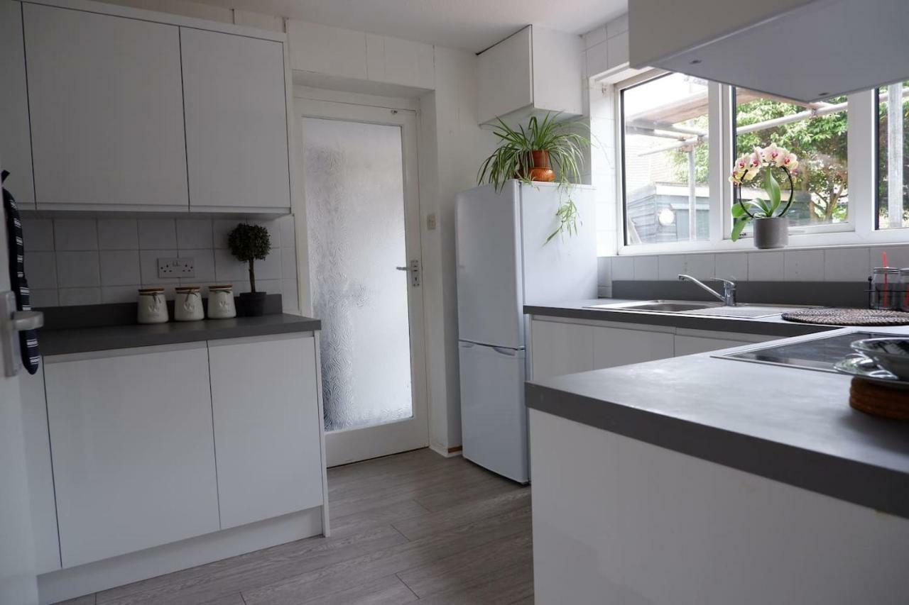 Villa Idyllic 3-Bed House. 5-Min From Channel Tunnel Folkestone Exterior foto