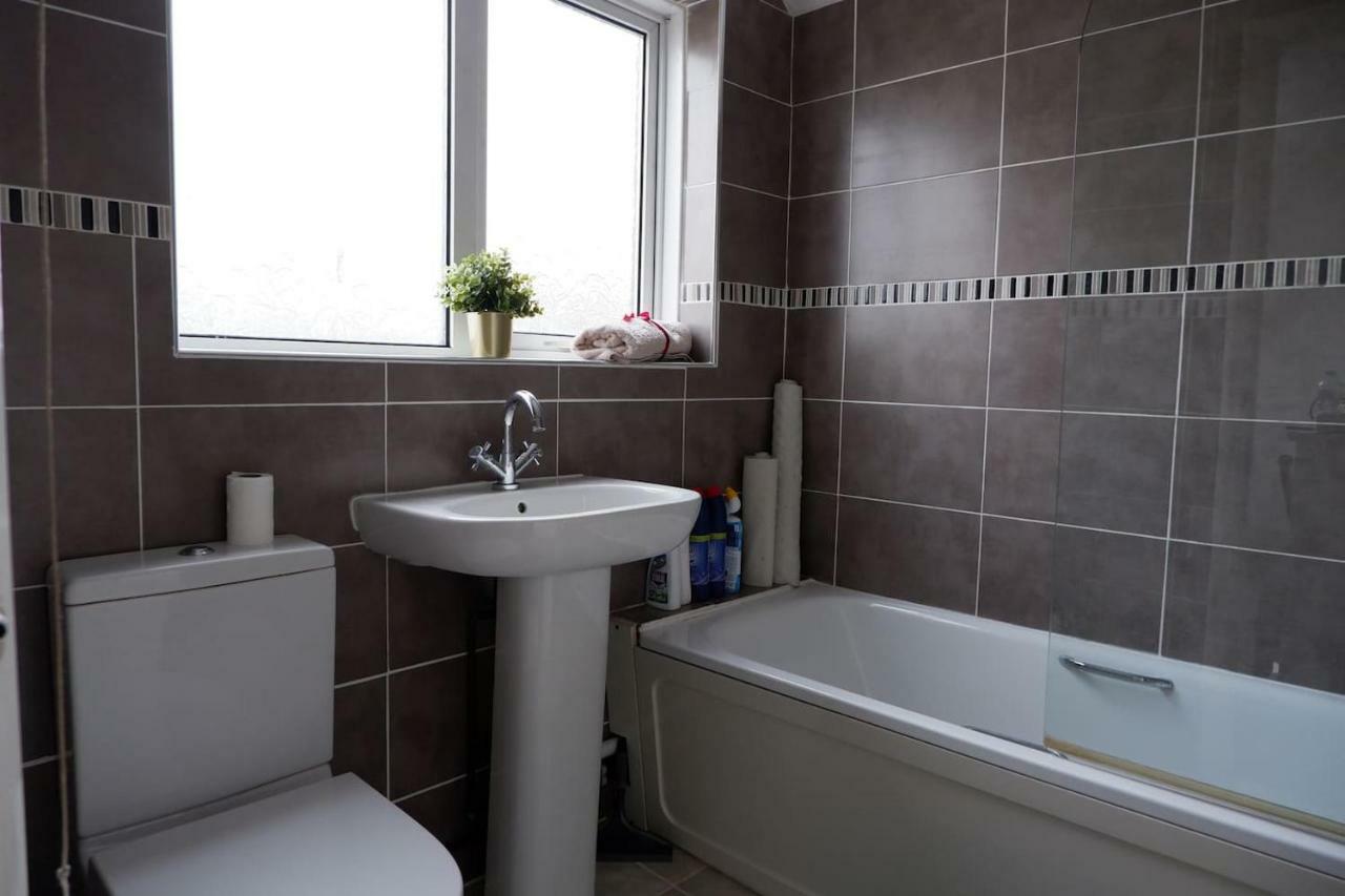 Villa Idyllic 3-Bed House. 5-Min From Channel Tunnel Folkestone Exterior foto